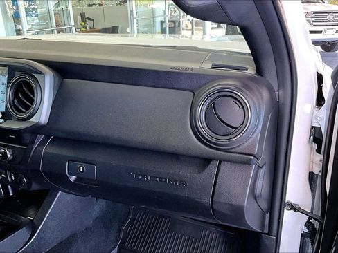 Certified 2023 Toyota Tacoma TRD Off-Road AWD/4WD image 27