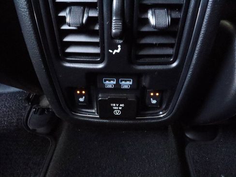 Used 2019 Jeep Grand Cherokee Summit image 7