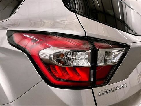 Used 2018 Ford Escape SE AWD/4WD image 29