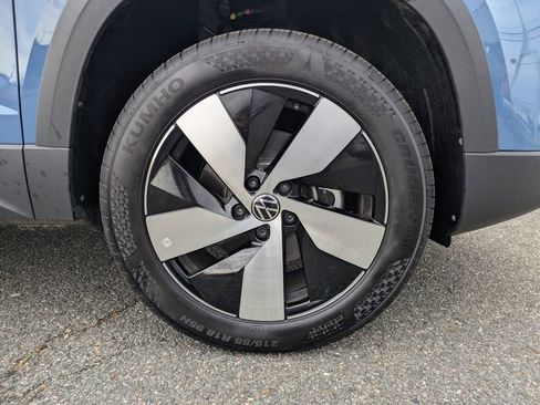 Certified 2025 Volkswagen Taos S image 11