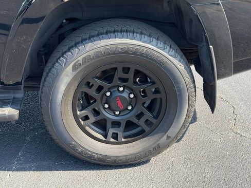 Used 2023 Toyota 4Runner TRD Off-Road Premium AWD/4WD image 9
