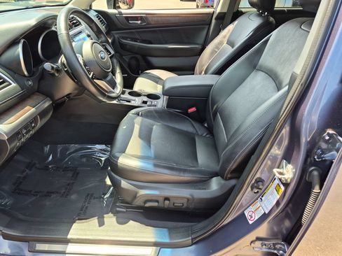 Used 2018 Subaru Outback 3.6R Limited AWD/4WD image 13
