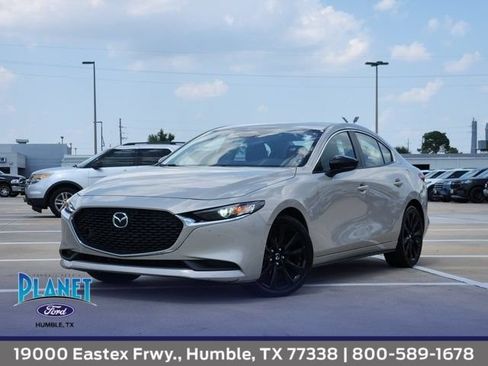 Used 2025 MAZDA MAZDA3 s FWD image 1