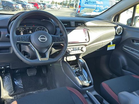 New 2025 Nissan Versa SR w/ Trunk Package image 16