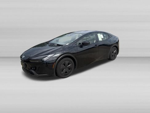 Used 2026 Toyota Prius LE FWD image 12