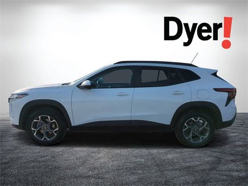 Certified 2025 Chevrolet Trax LT image 7