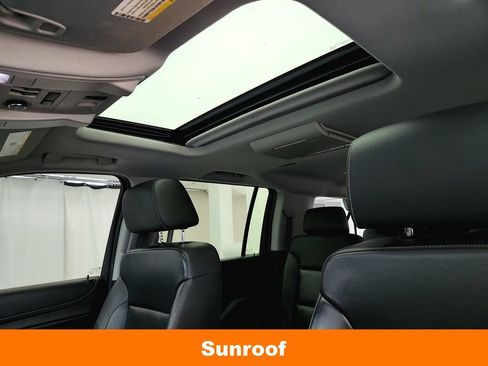 Used 2019 Chevrolet Suburban Premier AWD/4WD image 12