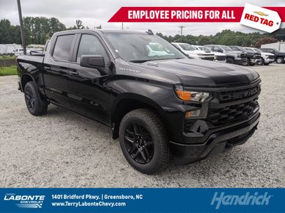 New 2026 Chevrolet Silverado 1500 Custom w/ Turbomax Blackout Package