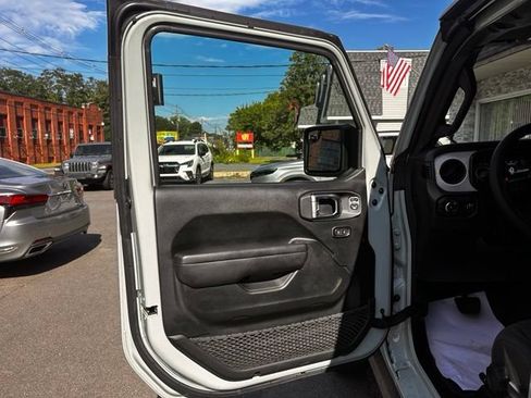 Used 2024 Jeep Wrangler Unlimited Sport AWD/4WD image 11