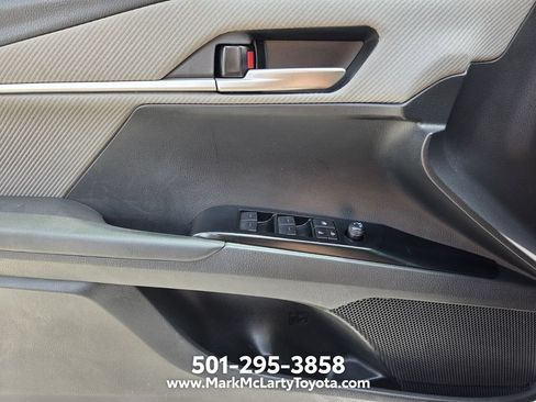 Used 2025 Toyota Camry SE FWD image 22