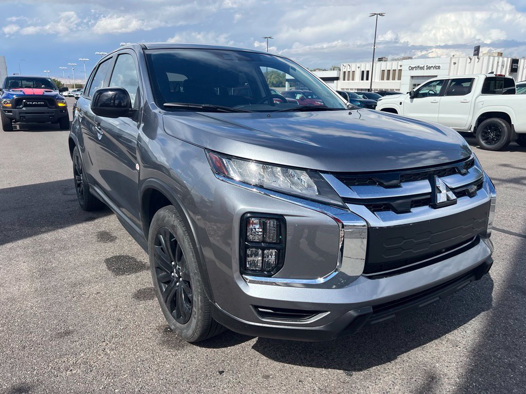 Used 2026 Mitsubishi Outlander Sport LE AWD/4WD image 4