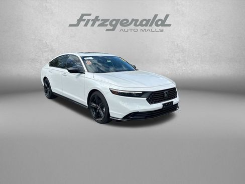 Used 2025 Honda Accord Sport image 1