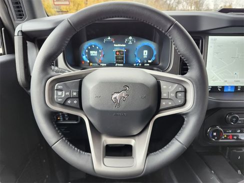 New 2025 Ford Bronco Badlands image 28