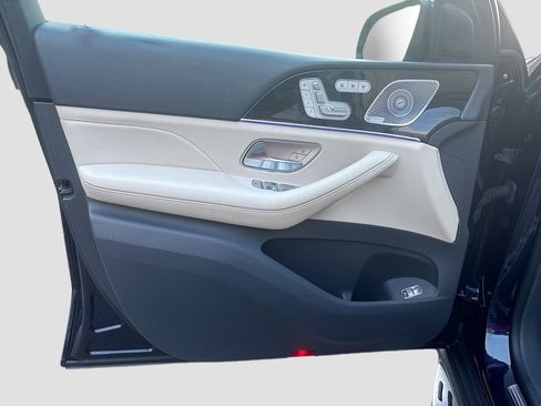 Used 2020 Mercedes-Benz GLS 450 4MATIC image 42