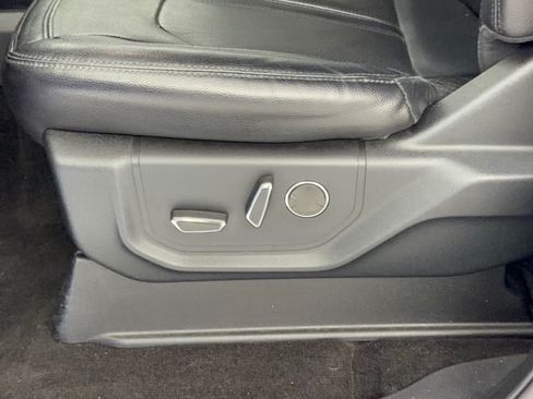 Used 2020 Ford Expedition Limited RWD image 16
