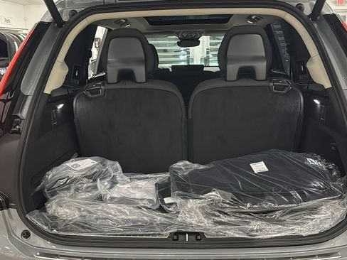 New 2026 Volvo XC90 T8 Plus w/ Protection Package Premier image 30