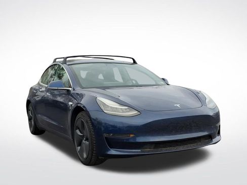 Used 2020 Tesla Model 3 image 1