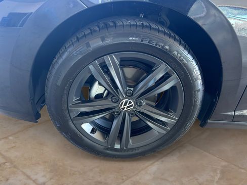 Used 2023 Volkswagen Jetta SE w/ Panoramic Sunroof Package FWD image 25