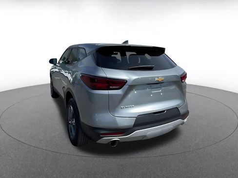 Used 2025 Chevrolet Blazer LT FWD image 11