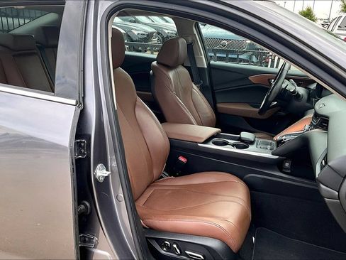 Used 2023 Acura TLX w/ Technology Package FWD image 9