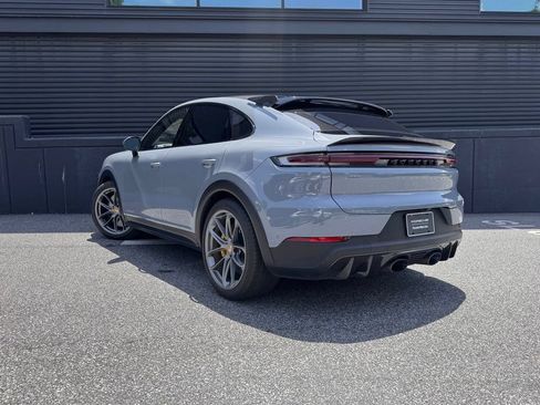 Certified 2024 Porsche Cayenne Turbo GT AWD/4WD image 6