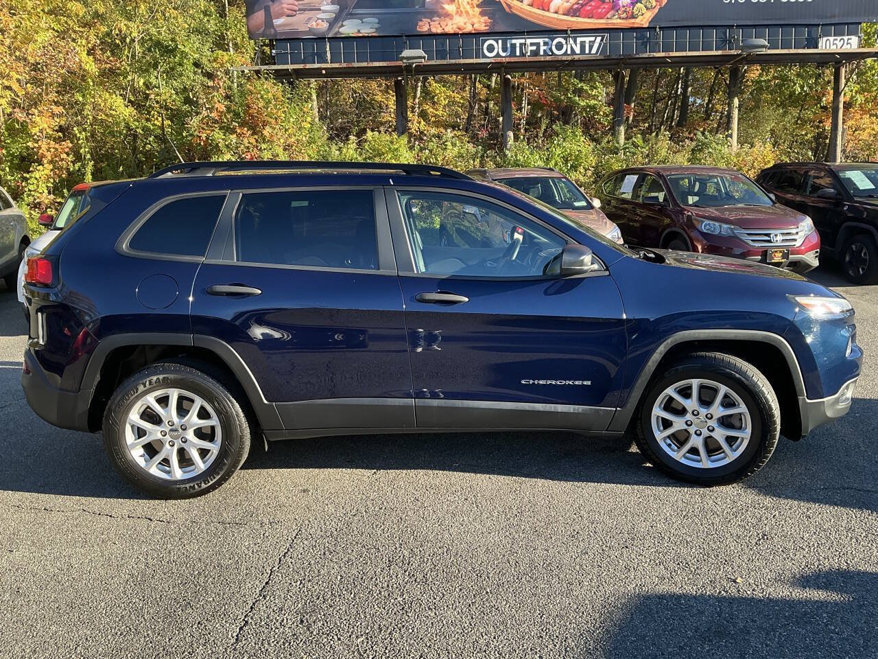 Used 2016 Jeep Cherokee Sport AWD/4WD image 5