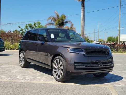 New 2026 Land Rover Range Rover Long Wheelbase SE AWD/4WD image 7