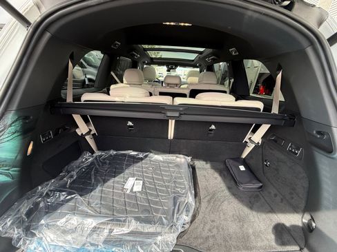 New 2026 Mercedes-Benz GLS 580 4MATIC image 32