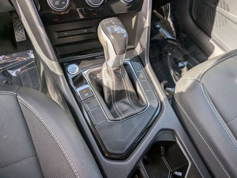 Certified 2023 Volkswagen Taos SE w/ Black Wheel Package FWD image 22