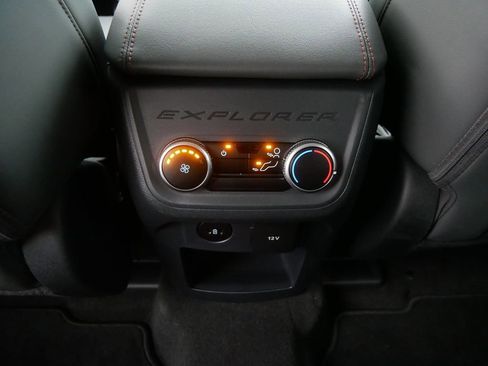 Used 2026 Ford Explorer Active w/ Active Comfort Package image 18