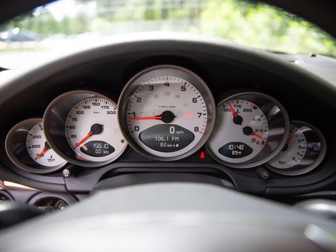 Used 2005 Porsche 911 Carrera S image 39