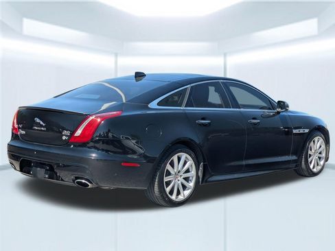 Used 2019 Jaguar XJ R-Sport AWD/4WD image 5