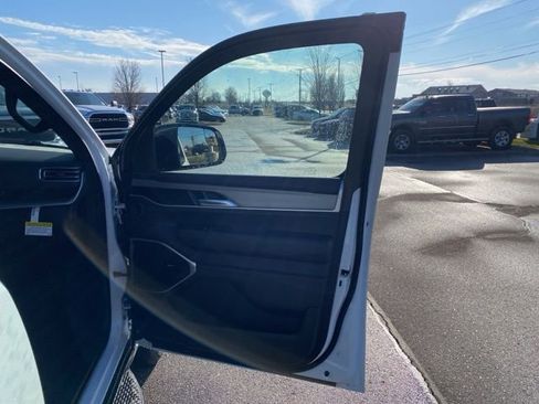 New 2026 Jeep Grand Wagoneer Limited image 34