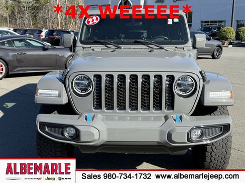 Used 2022 Jeep Wrangler Unlimited Sahara image 10