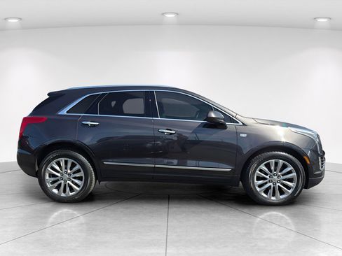 Used 2018 Cadillac XT5 Platinum w/ Driver Assist Package AWD/4WD image 7