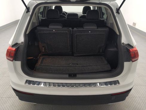 Used 2021 Volkswagen Tiguan SEL FWD image 29