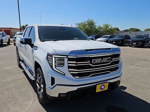 Used 2025 GMC Sierra 1500 SLT AWD/4WD image 7