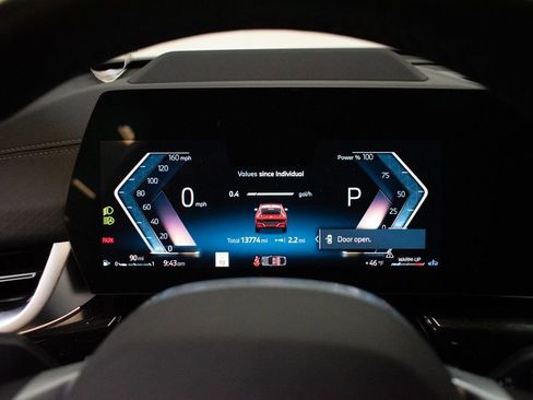 Used 2025 BMW X2 xDrive28i w/ Premium Package image 13