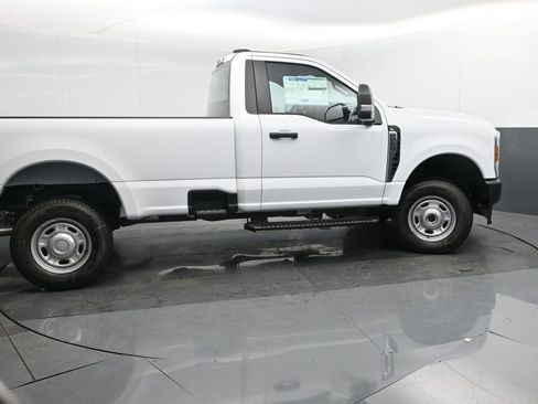 New 2026 Ford F250 XL w/ F-250 >10K GVWR Package AWD/4WD image 7