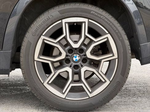 Used 2023 BMW X1 xDrive28i w/ Premium Package AWD/4WD image 3