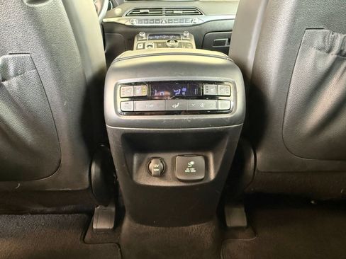 Used 2020 Hyundai Palisade Limited FWD image 6