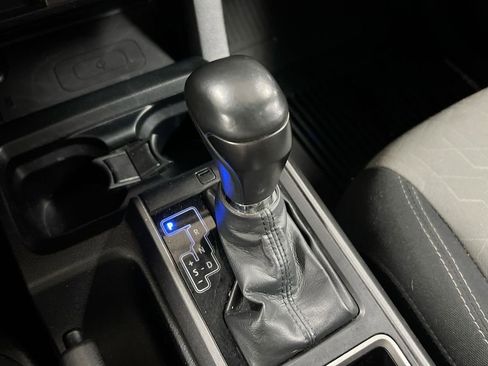 Used 2020 Toyota Tacoma TRD Off-Road image 17