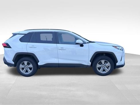 Used 2025 Toyota RAV4 XLE AWD/4WD image 6