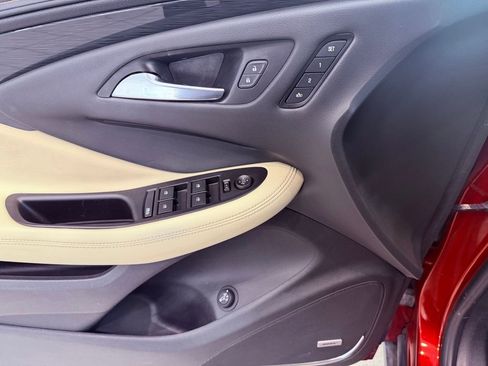 Used 2018 Buick Envision Premium image 21