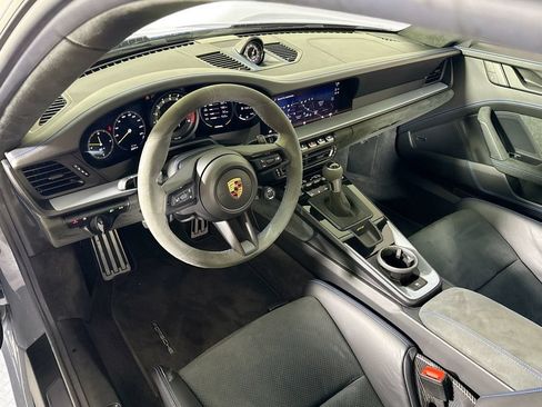Certified 2024 Porsche 911 GT3 RWD image 4