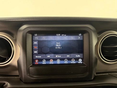 Used 2018 Jeep Wrangler Unlimited Sport S AWD/4WD image 12