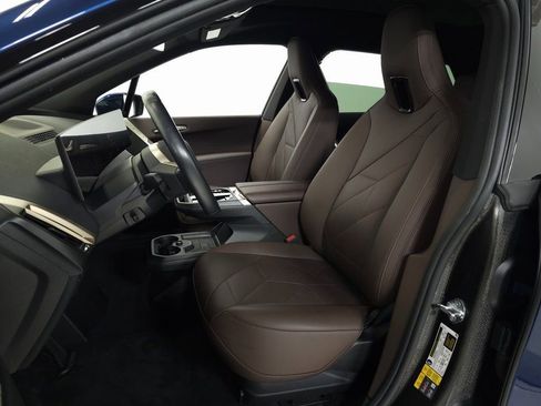 Used 2023 BMW iX xDrive50 w/ Convenience Package image 16