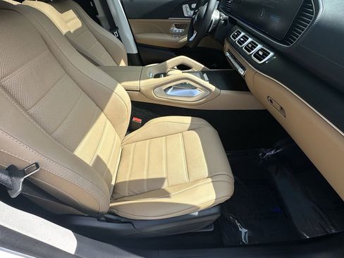 New 2026 Mercedes-Benz GLS 450 4MATIC image 15