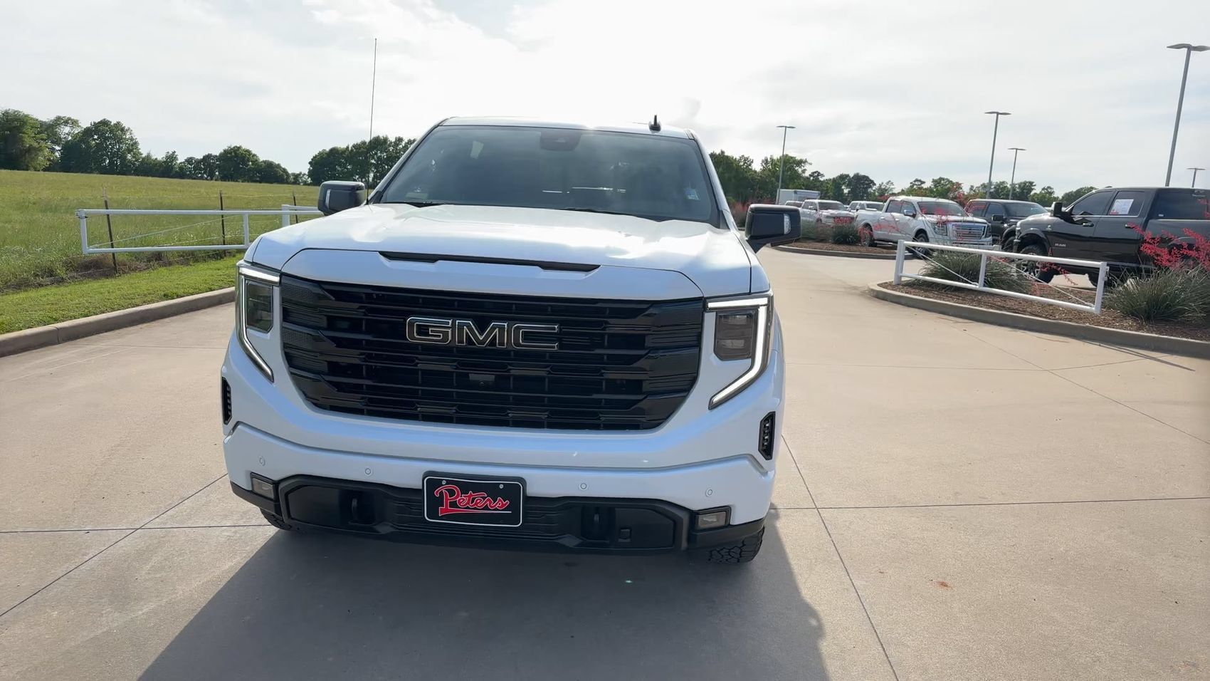 Used 2024 GMC Sierra 1500 Elevation w/ Elevation Premium Package AWD/4WD image 3