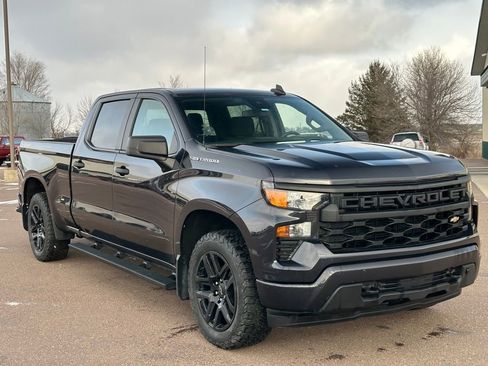 Used 2023 Chevrolet Silverado 1500 Custom image 7